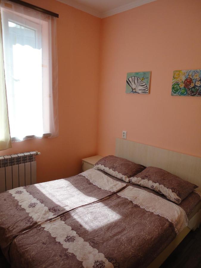 Like Home Guesthouse & Tours Jerevan Eksteriør bilde
