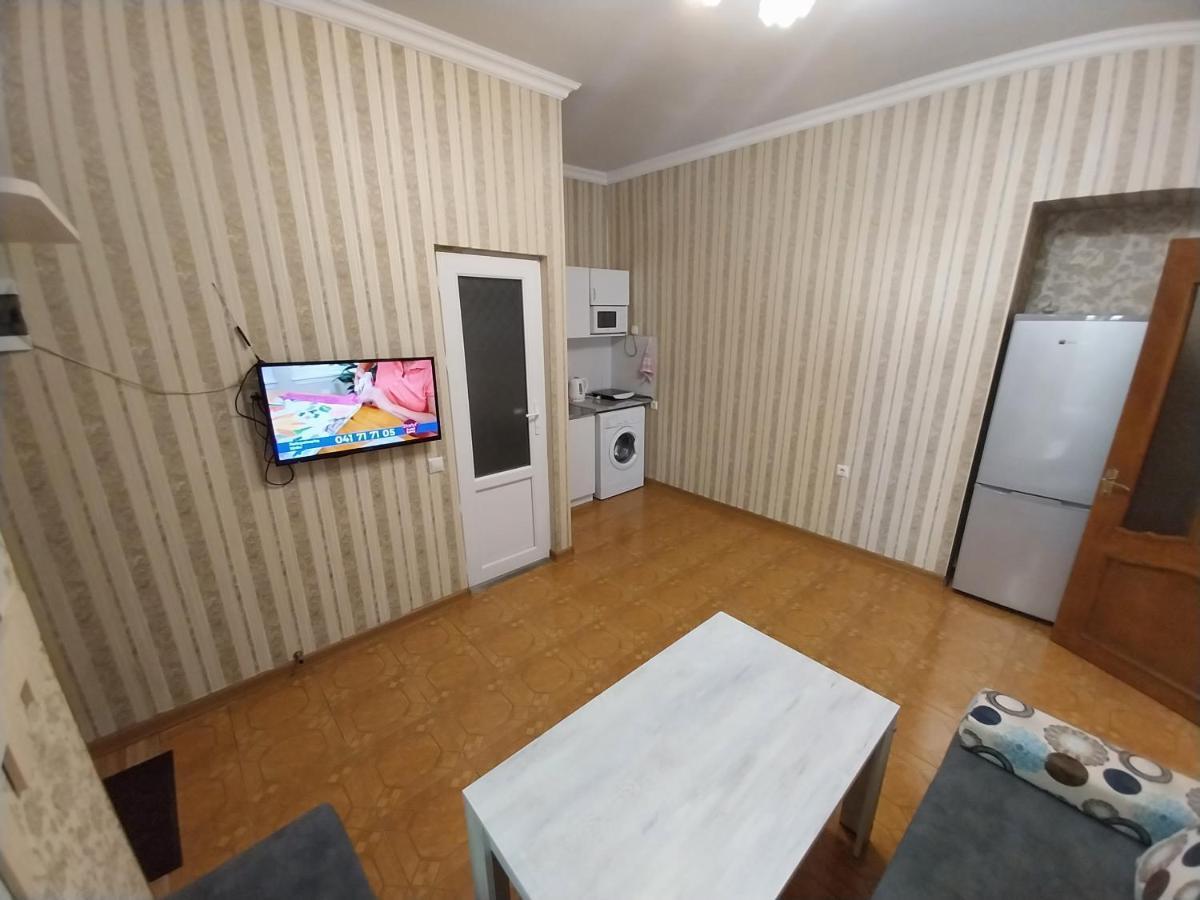Like Home Guesthouse & Tours Jerevan Eksteriør bilde