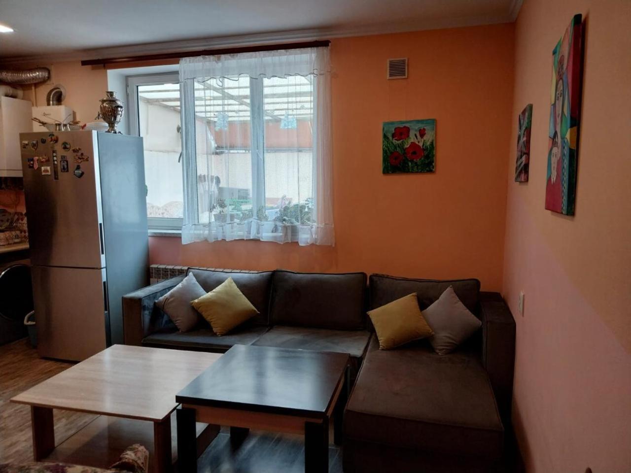 Like Home Guesthouse & Tours Jerevan Eksteriør bilde